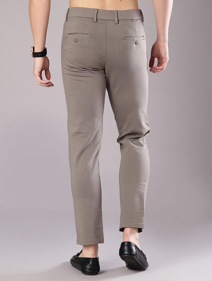 men solid mid rise regular fit chinos - 21947157 - Standard Image - 4