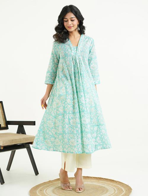 women floral printed square neck flared kurta - 21947533 - Standard Image - 0