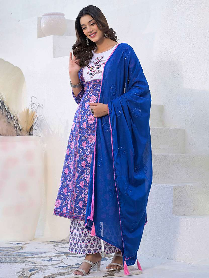 women three quarter sleeve kurta palazzo with dupatta set - 21947954 -  Standard Image - 1