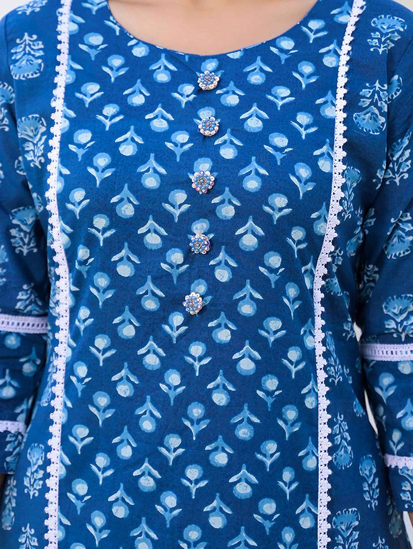 women three quarter sleeve kurta salwar with dupatta set - 21947955 -  Standard Image - 4