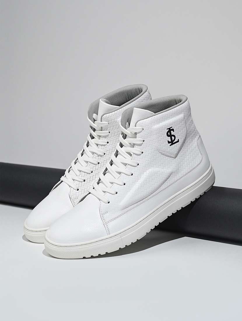 men white lace up high ankle sneaker
