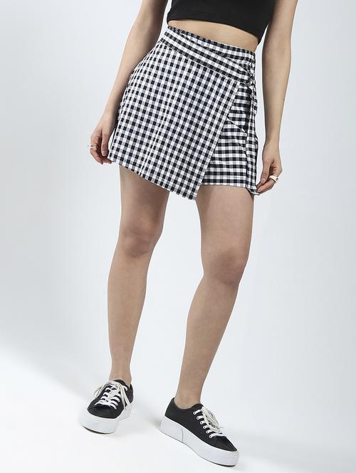 women checkered mid rise mini skorts - 21948283 - Standard Image - 0