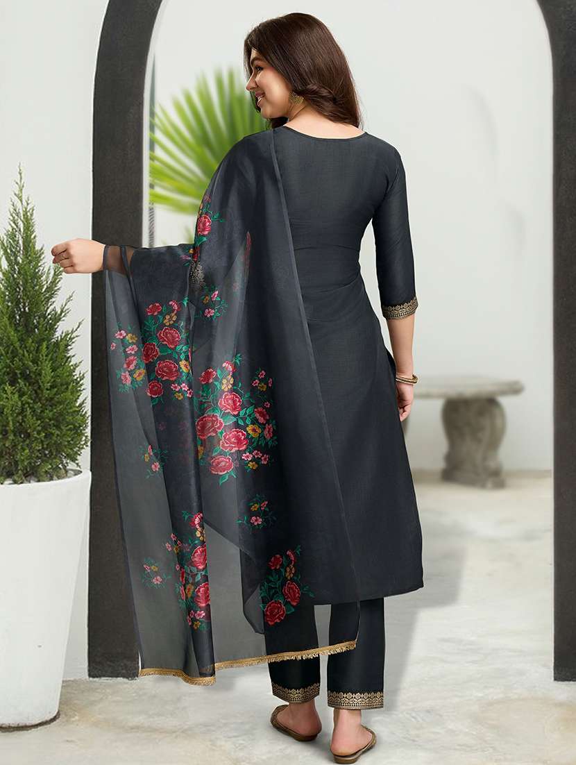 women three quarter sleeve kurta pant with dupatta set - 21948525 - Standard Image - 4