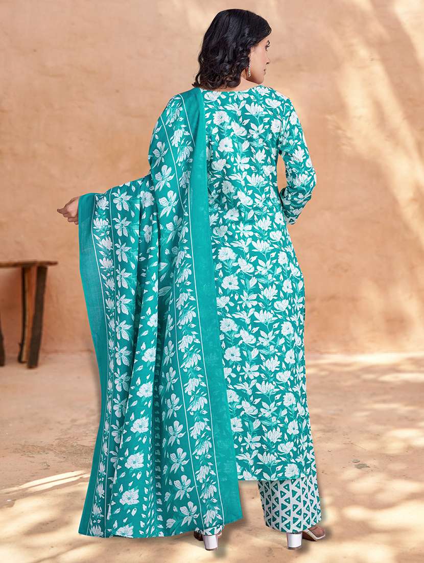 women three quarter sleeve kurta palazzo with dupatta set - 21948534 - Standard Image - 4