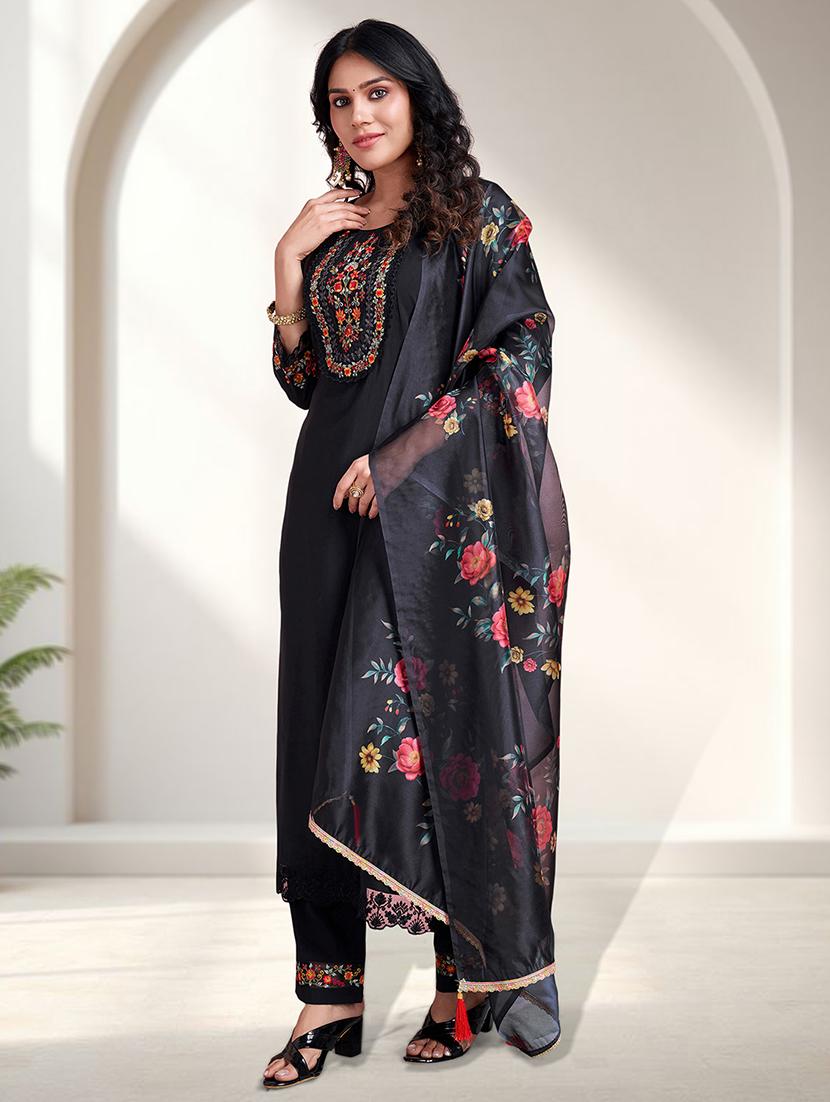 women three quarter sleeve kurta pant with dupatta set - 21948541 - Standard Image - 4