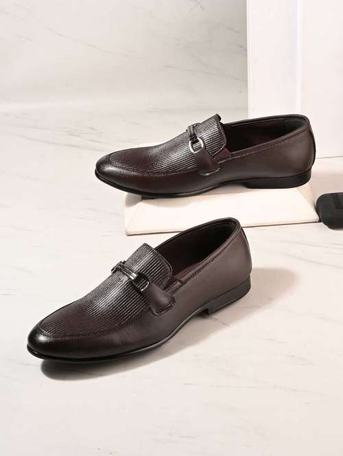 men slip on horsebit loafer - 21948585 -  Standard Image - 0