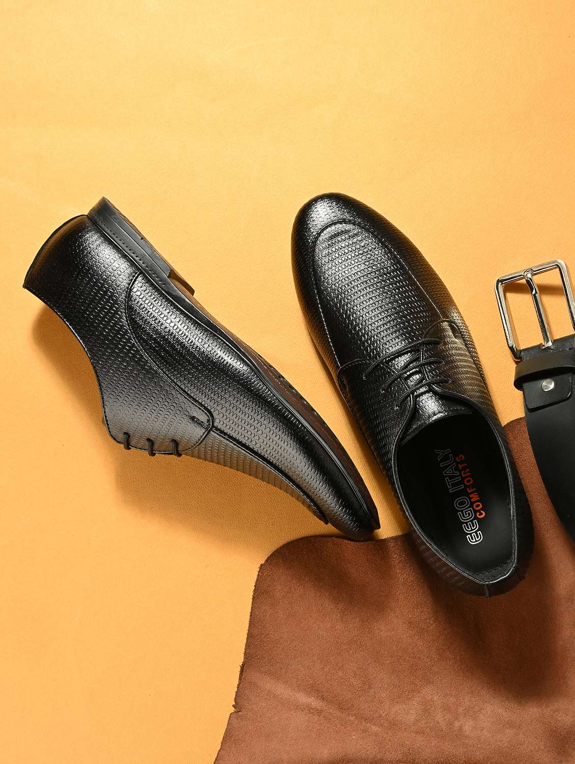 men black lace-up derby