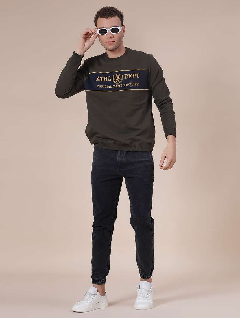 men chest print long sleeve sweatshirt - 21948737 -  Standard Image - 4