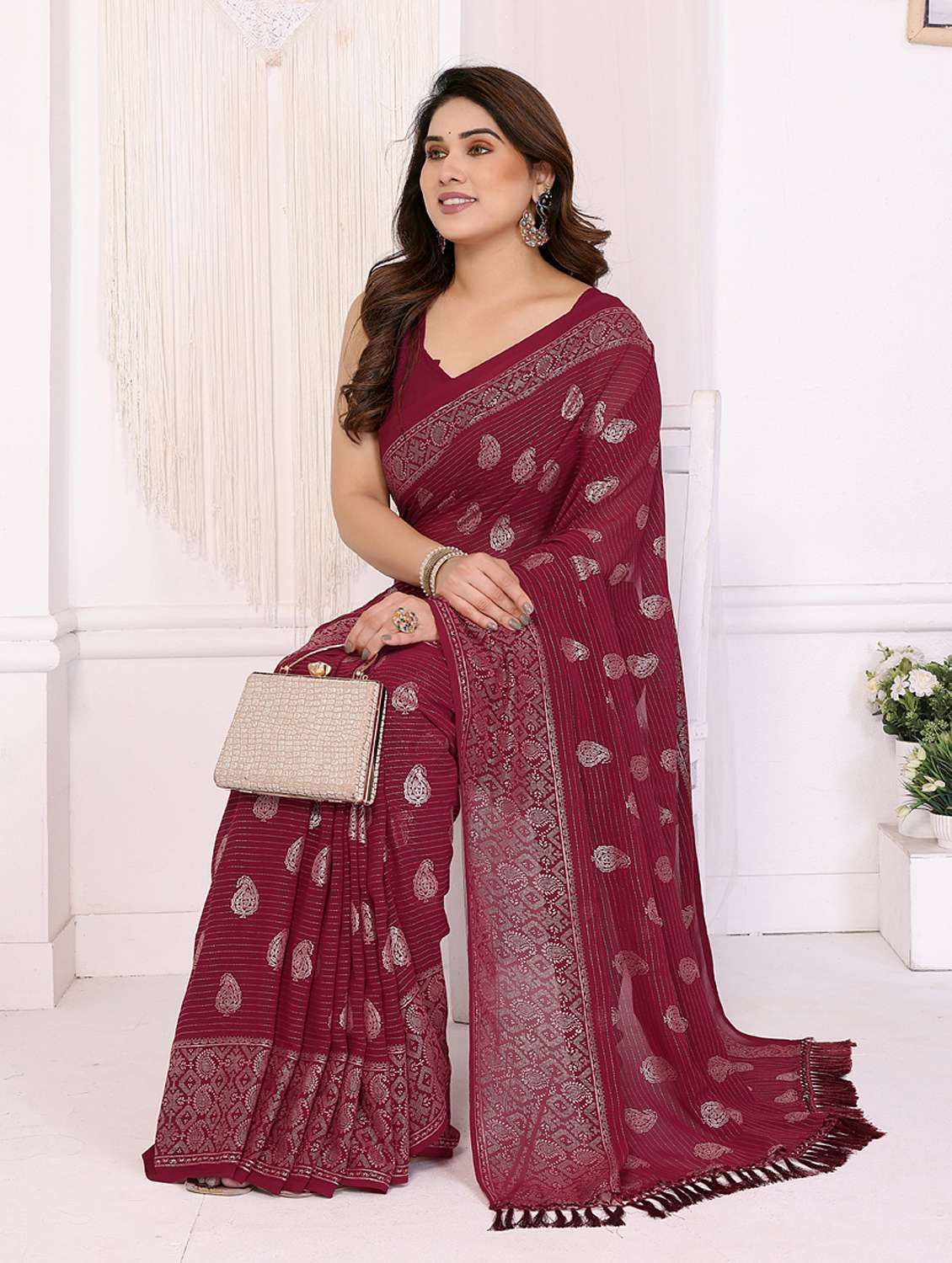 women foil printed saree with blouse - 21949144 -  Standard Image - 4