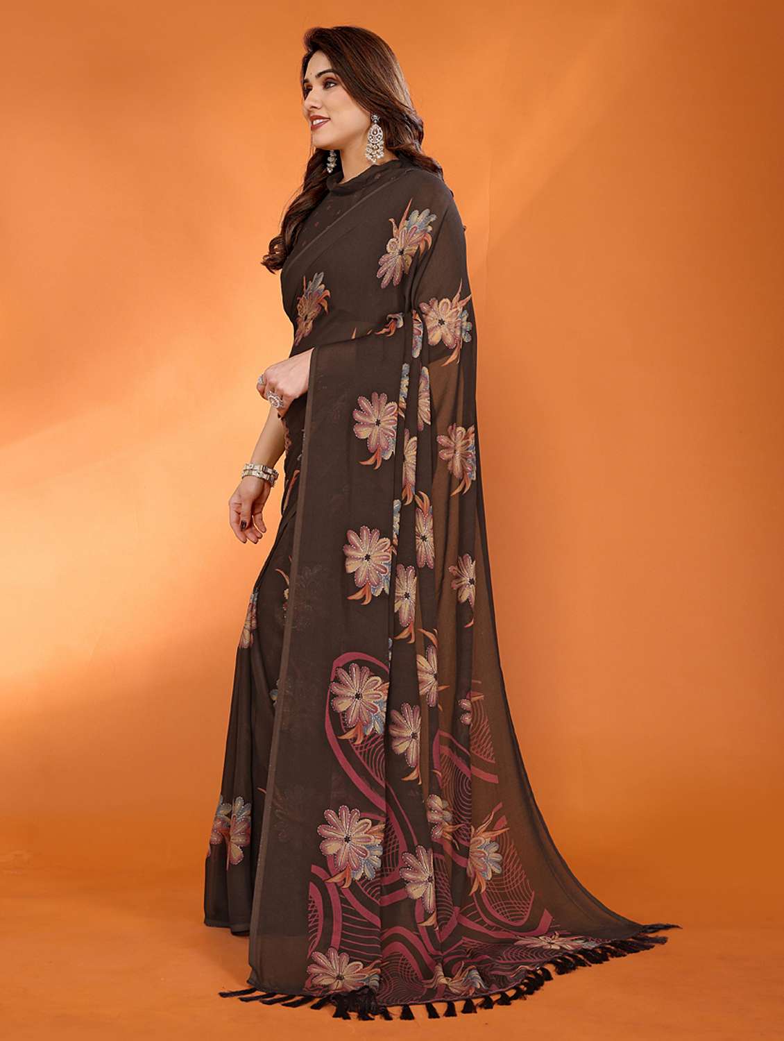 women printed casual wear saree with blouse - 21949162 -  Standard Image - 1