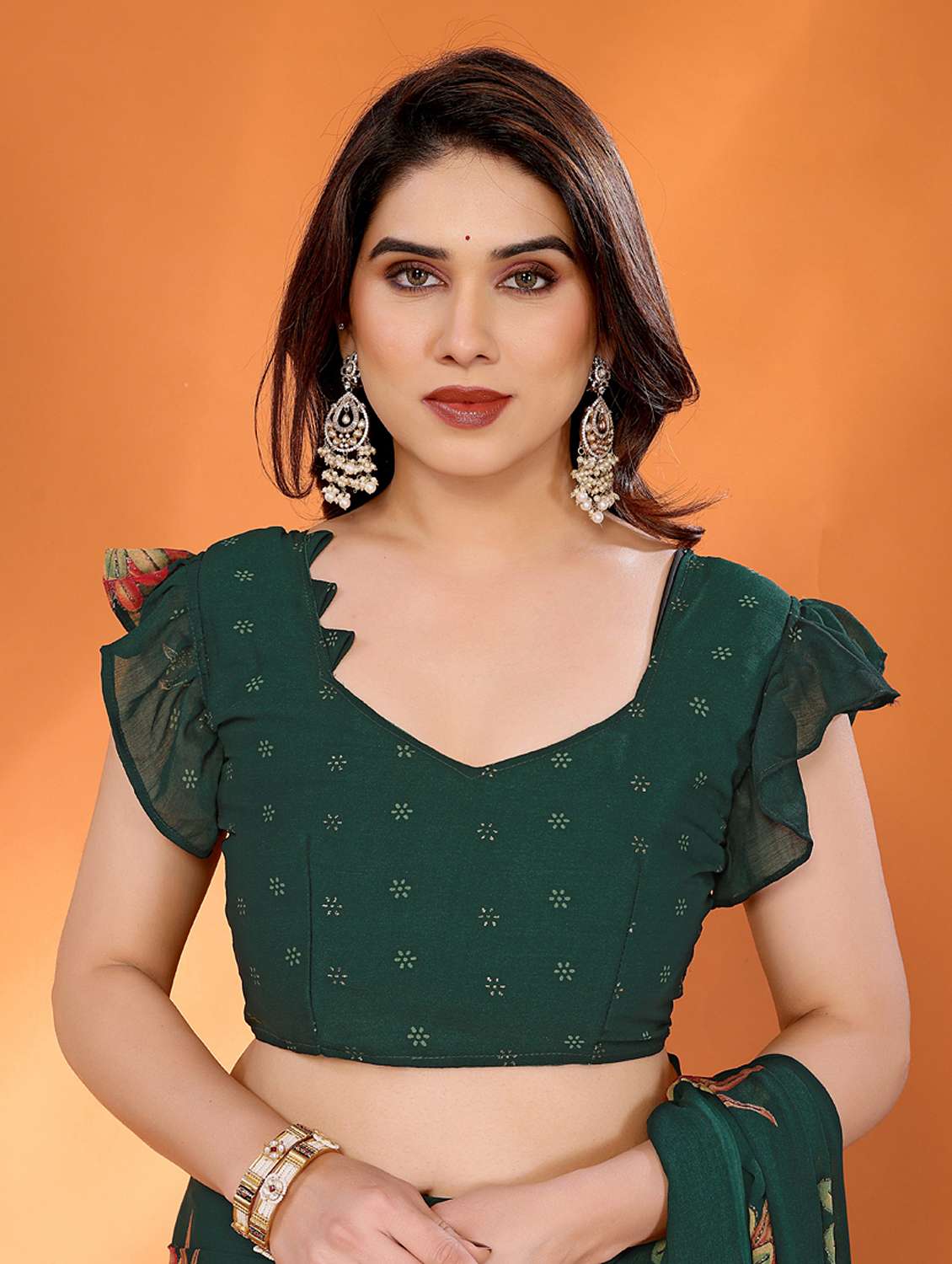 women printed casual wear saree with blouse - 21949163 - Standard Image - 4