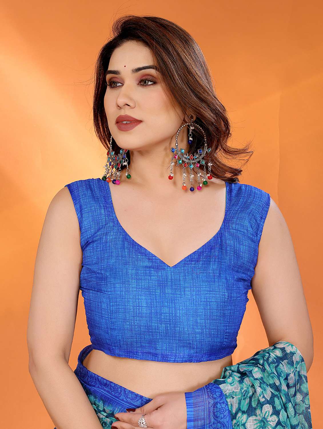 women printed casual wear saree with blouse - 21949172 -  Standard Image - 4