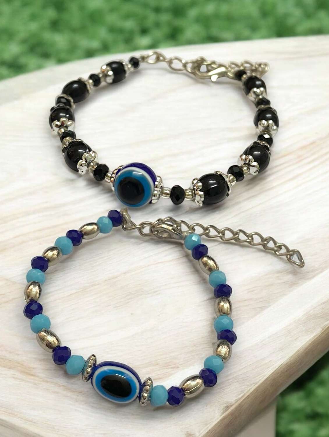 women pack of 2 beaded evil eye bracelet