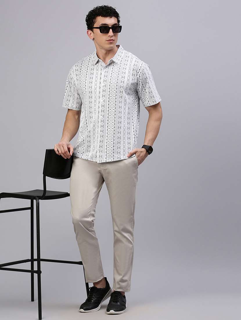 men solid mid rise flat front casual chinos  - 21949208 -  Standard Image - 4