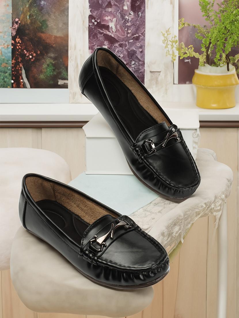 women black slip on loafer - 21949277 - Zoom Image - 0