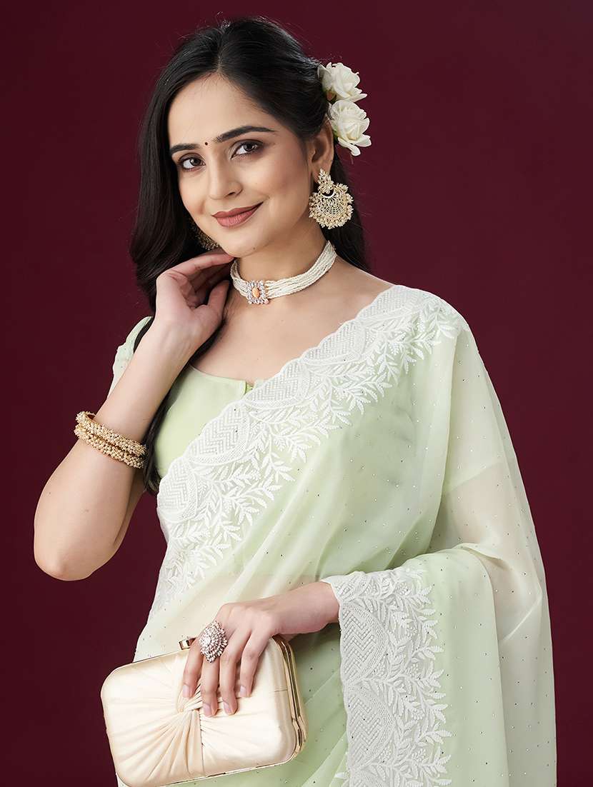 women solid with work embroidered saree with blouse - 21949601 - Standard Image - 4