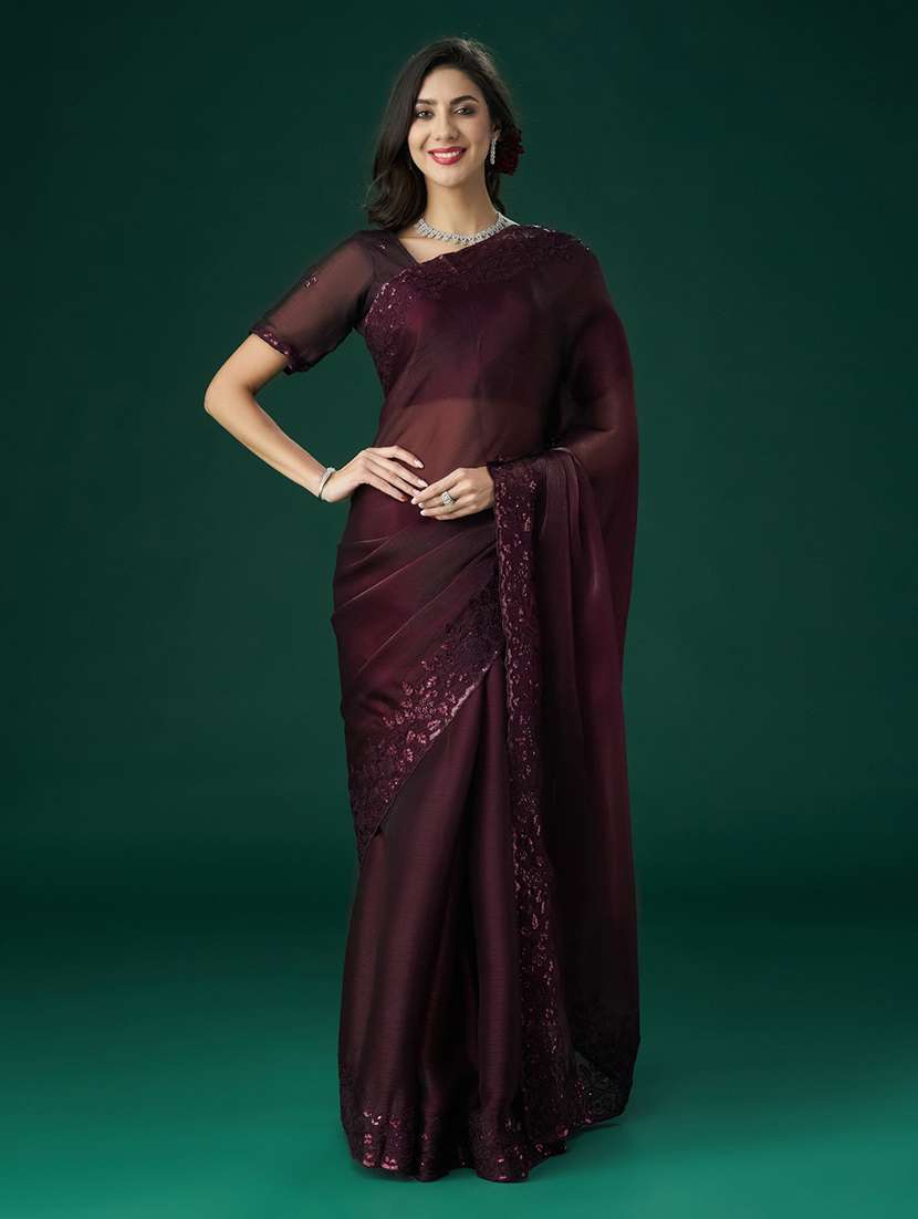 women solid with bordered saree with blouse