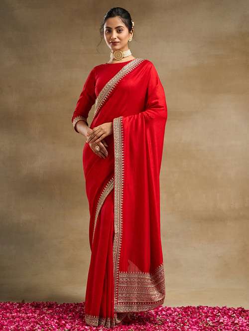 women solid with bordered saree with blouse