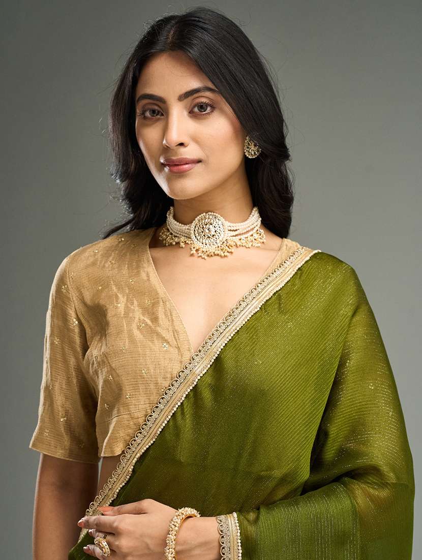 women solid embellished bordered saree with blouse - 21949701 - Standard Image - 4