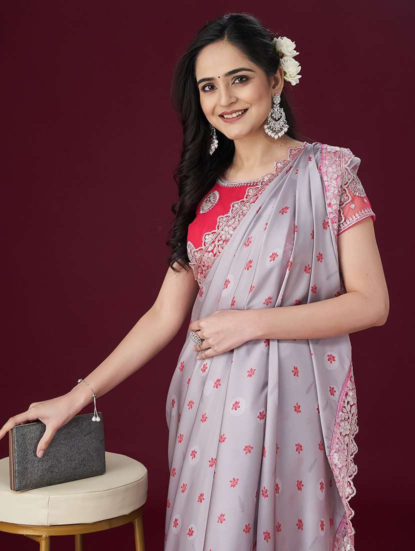 women floral printed bordered saree with blouse - 21949706 -  Standard Image - 4