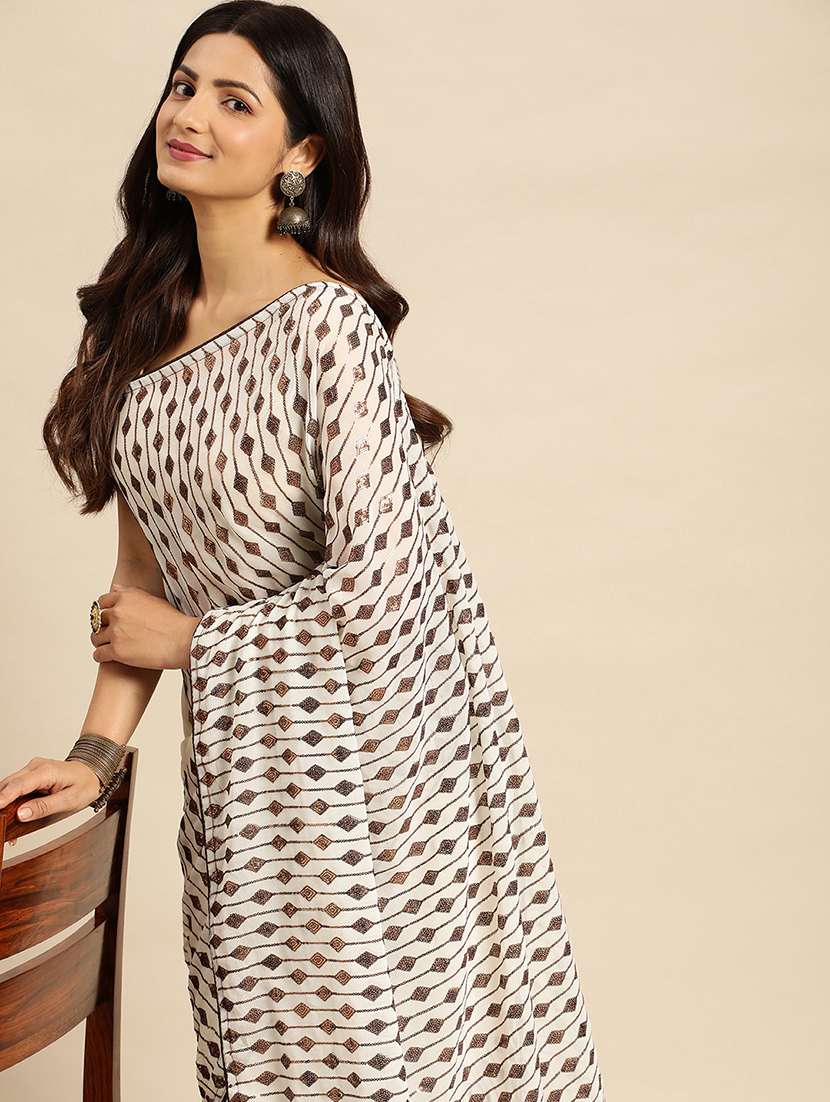 women solid with work embellished saree with blouse - 21949728 - Standard Image - 4