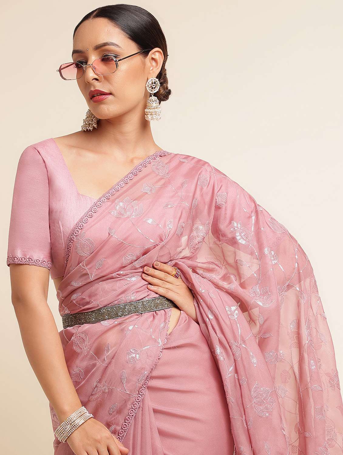 women solid with work embellished saree with blouse - 21949764 -  Standard Image - 4
