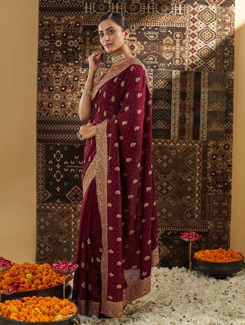 Women Solid With Work Embroidered Saree With Blouse