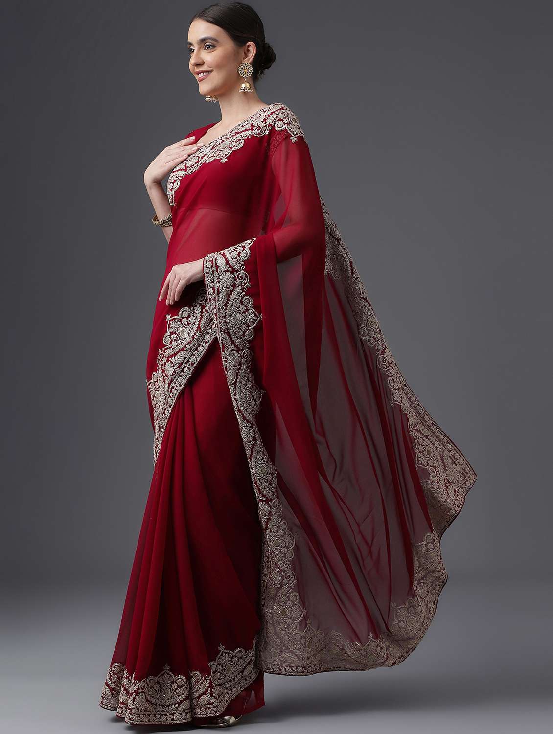 women solid with bordered saree with blouse