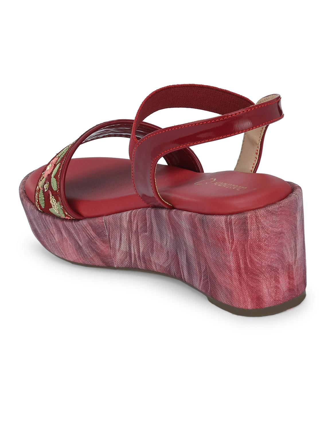 women embroidered back strap wedge - 21950269 - Standard Image - 4