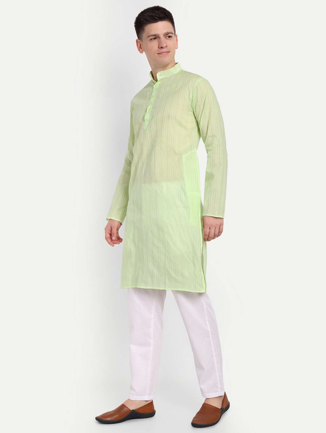men mandarin neck kurta with trousers ethnic wear set