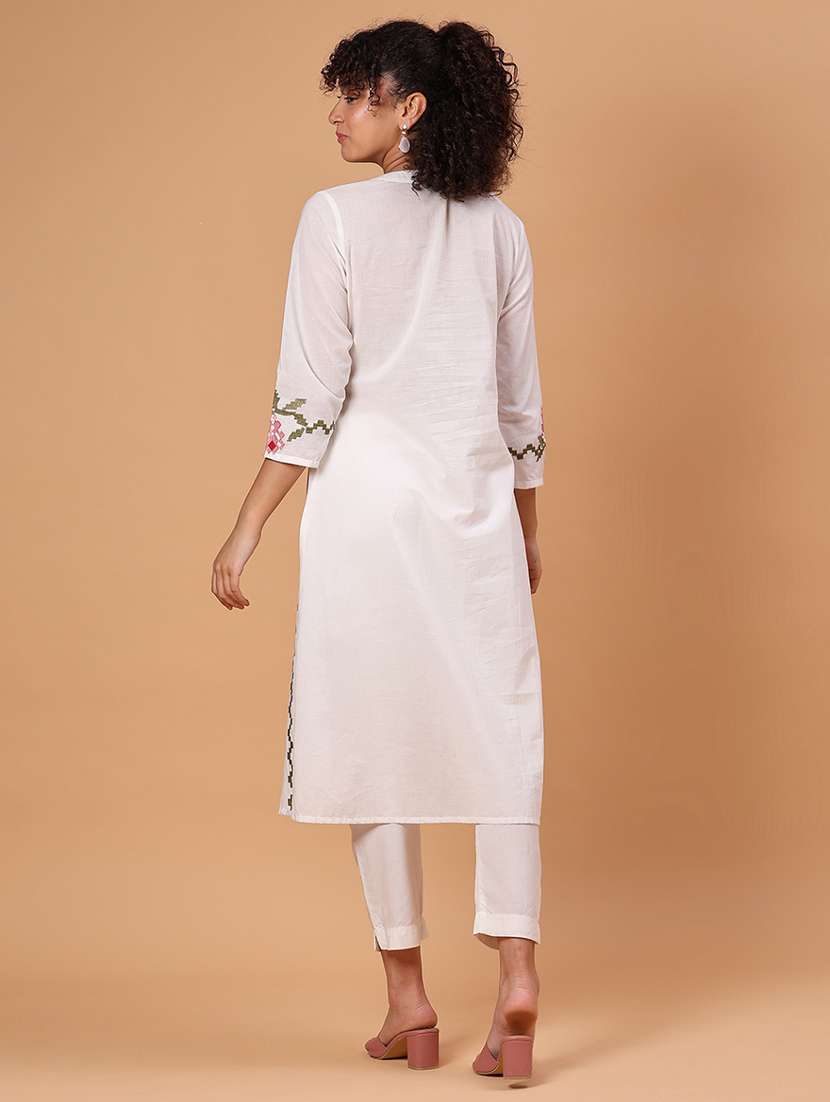 women embroidered three quarter sleeve a-line kurta  - 21951131 -  Standard Image - 4