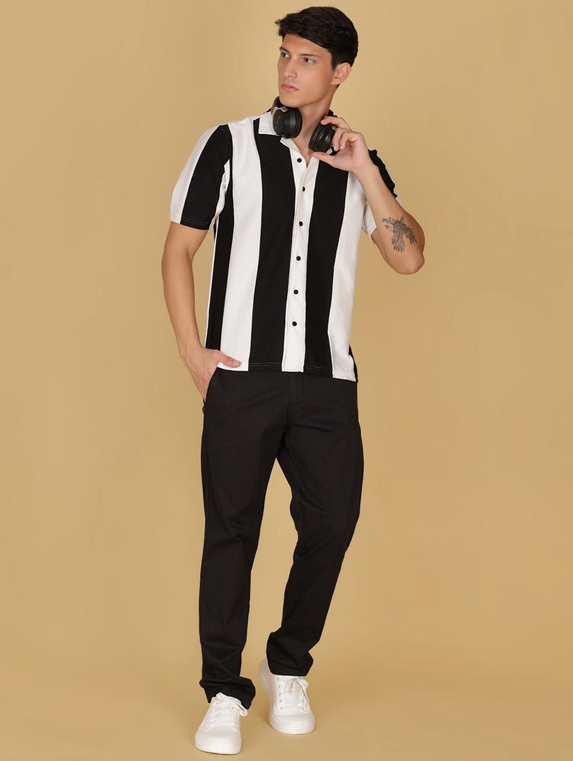 men solid mid rise straight fit chinos - 21951350 - Standard Image - 4