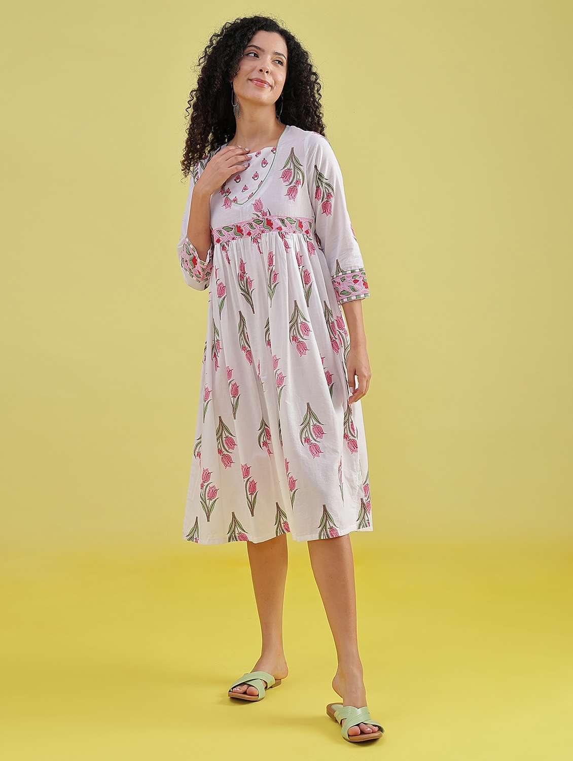 women white printed a-line ethnic dress - 21951468 -  Standard Image - 1