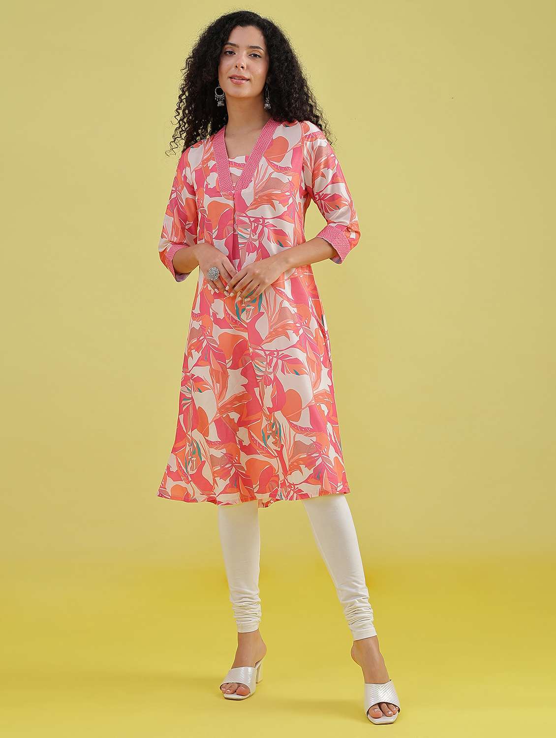 women printed three quarter sleeve a-line kurta - 21951484 - Standard Image - 1