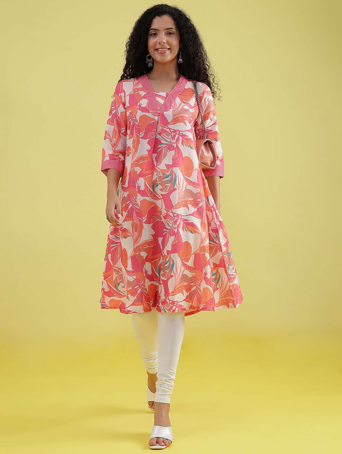 women printed three quarter sleeve a-line kurta - 21951484 - Standard Image - 6