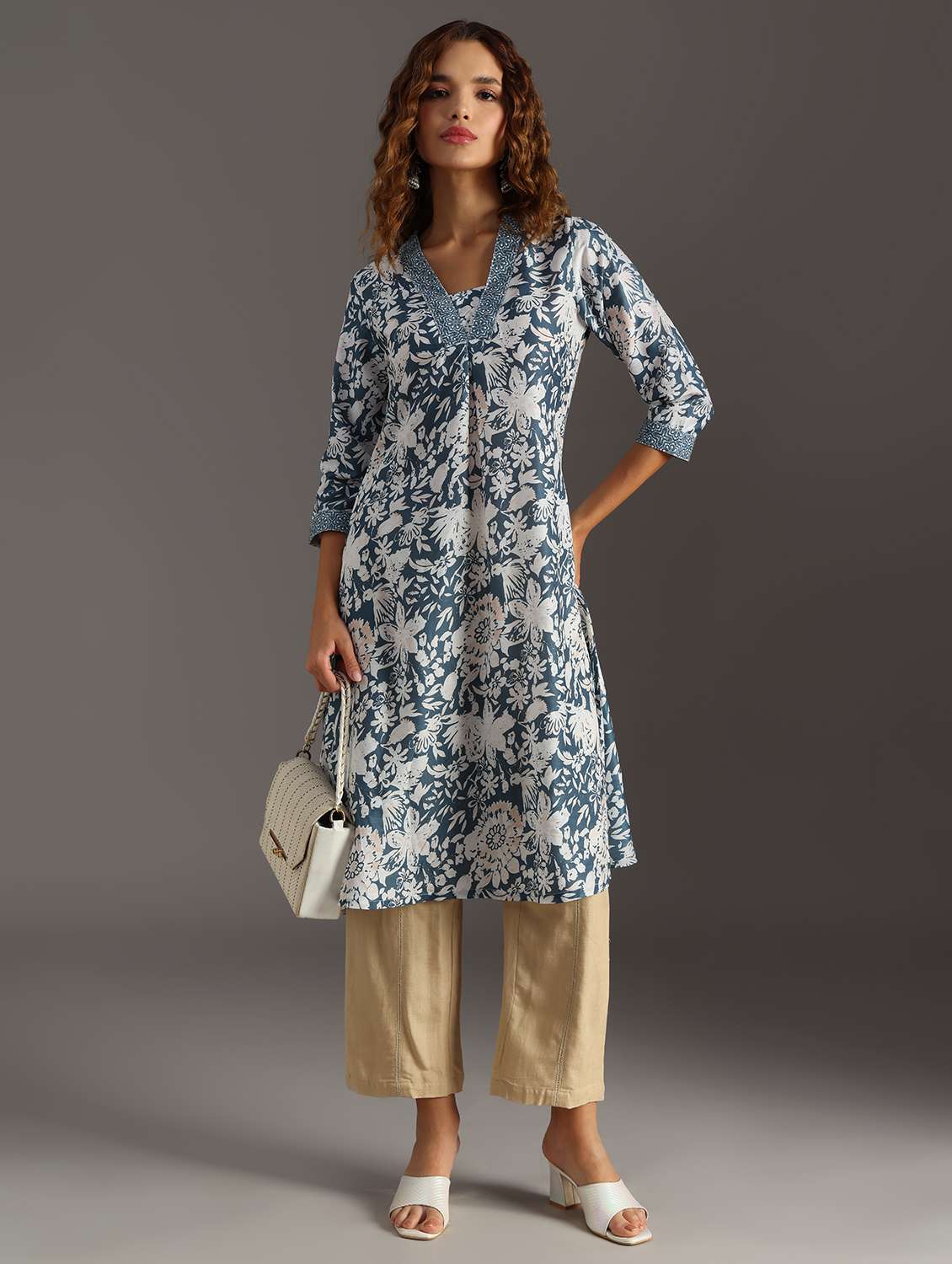 women printed three quarter sleeve a-line kurta - 21951496 -  Standard Image - 6