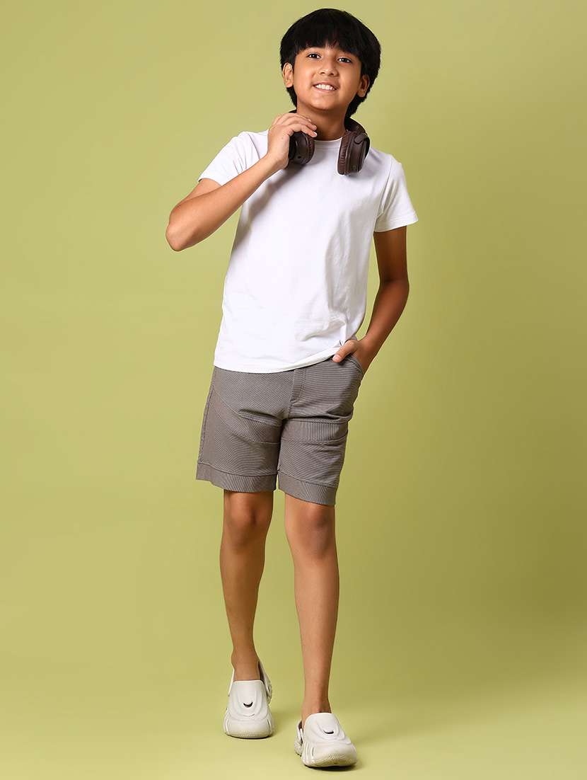 grey cotton shorts & three fourth - 21951722 - Standard Image - 4