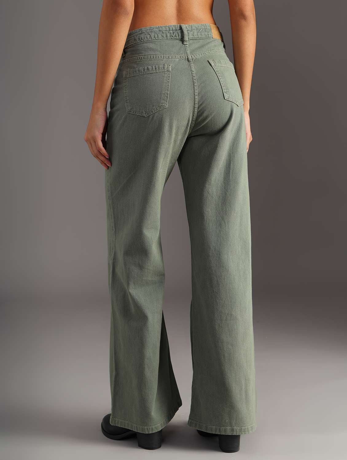 women solid mid rise wide leg jean - 21951863 -  Standard Image - 4