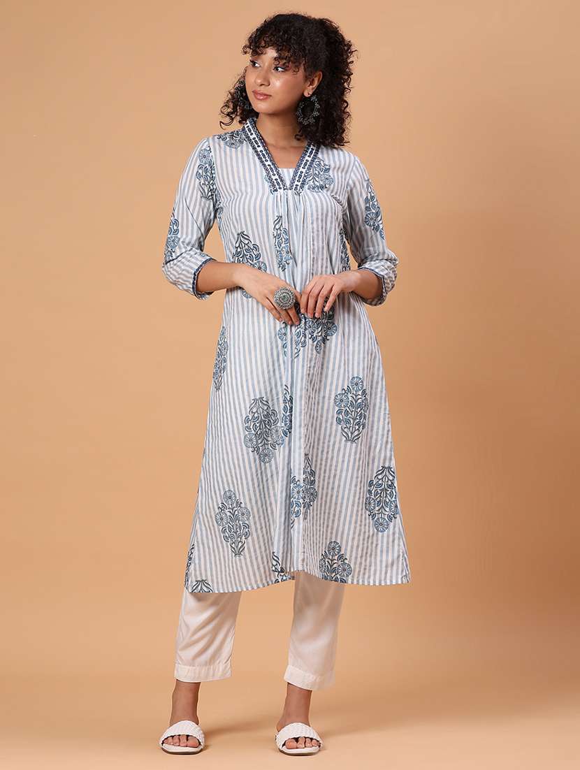 women printed three quartar sleeve a-line kurta