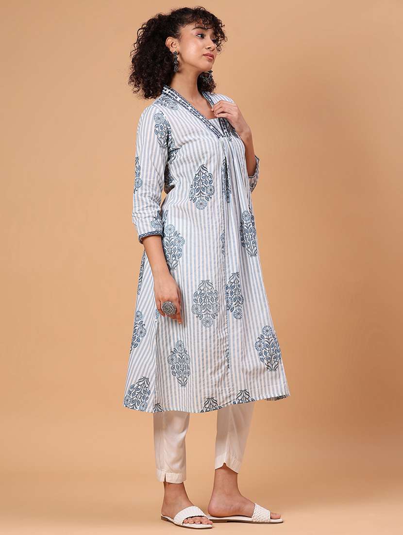 women printed three quartar sleeve a-line kurta - 21952075 -  Standard Image - 4