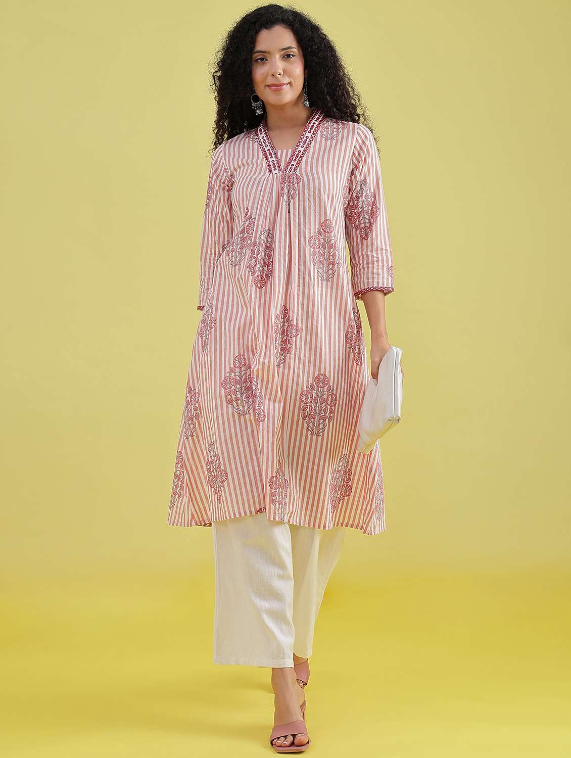 women printed three quarter sleeve a-line kurta - 21952076 -  Standard Image - 6