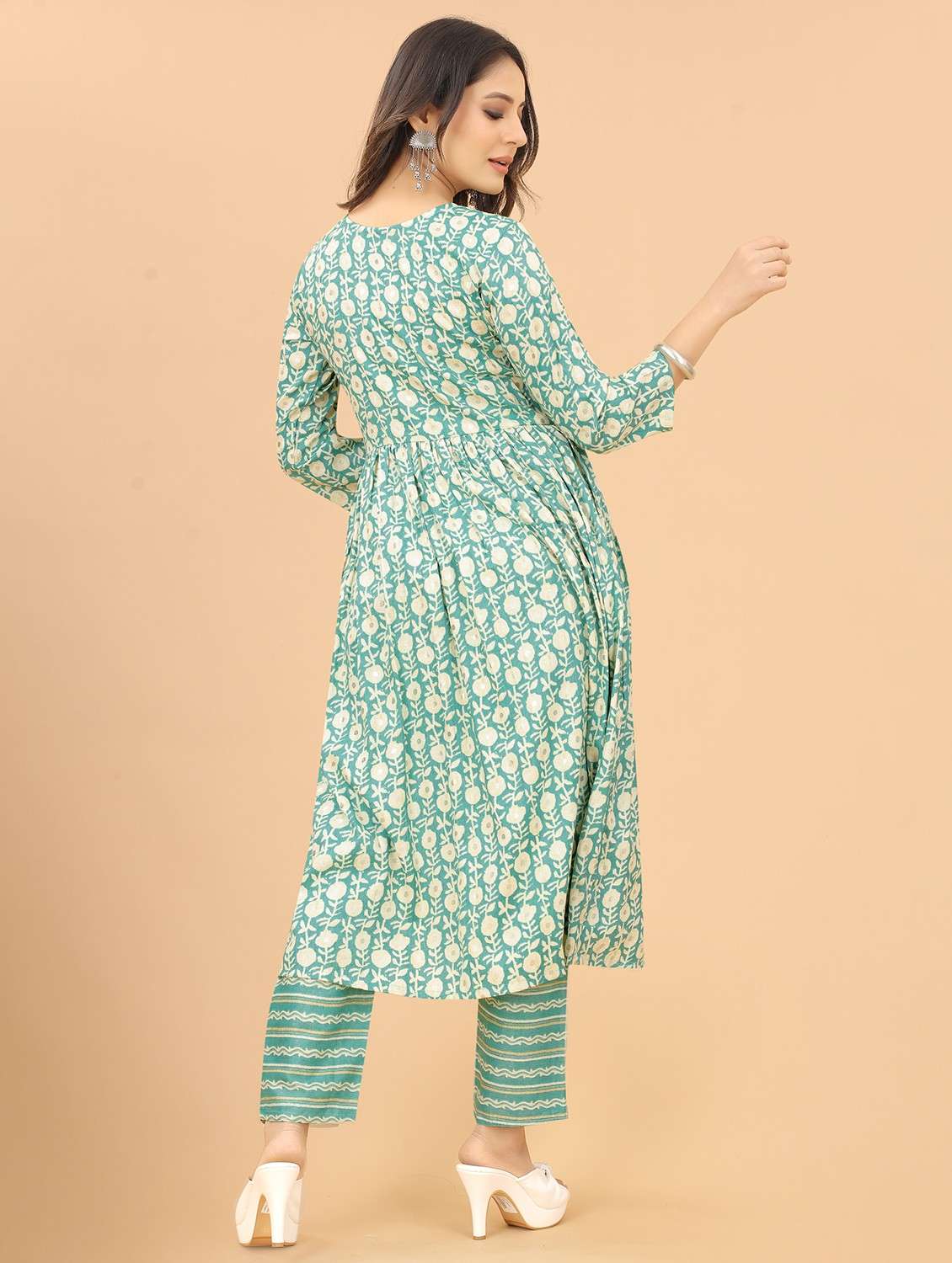 women three quarter sleeve kurta pant set - 21954120 -  Standard Image - 1