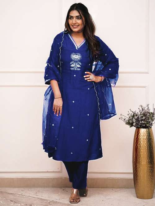 women three quarter sleeve kurta pant with dupatta set - 21954151 -  Standard Image - 0