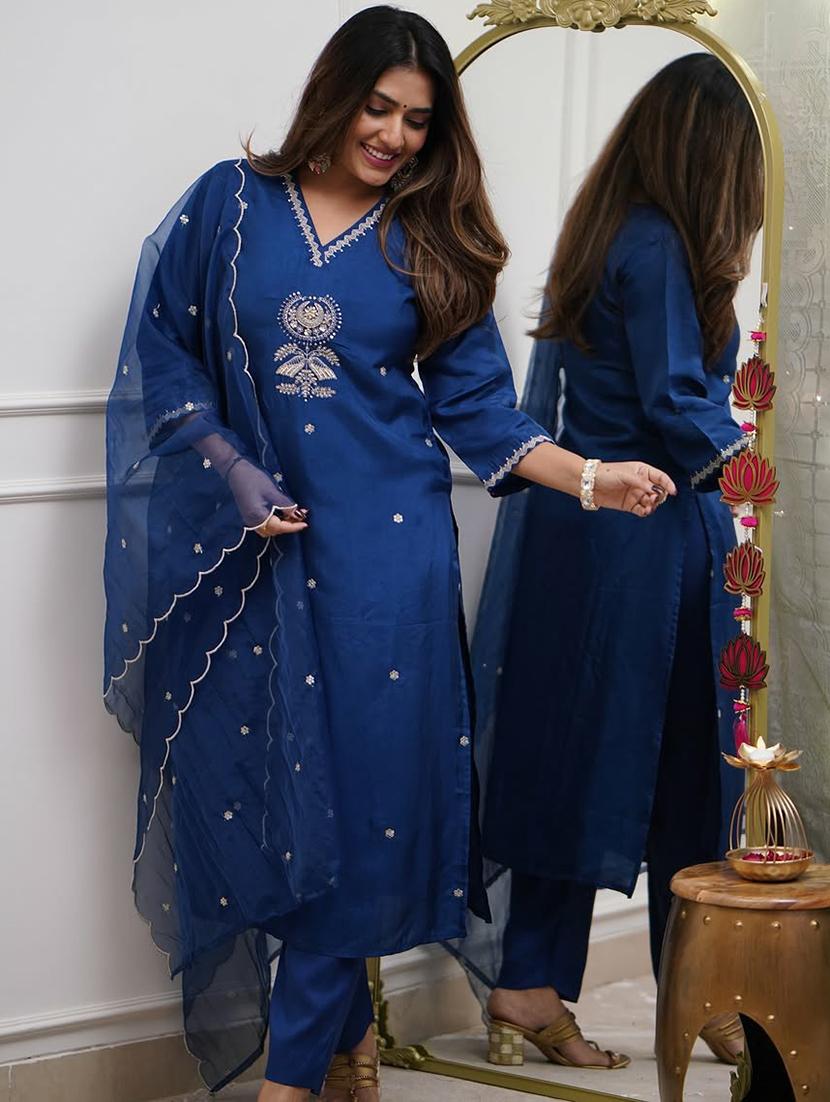 women three quarter sleeve kurta pant with dupatta set - 21954151 -  Standard Image - 1