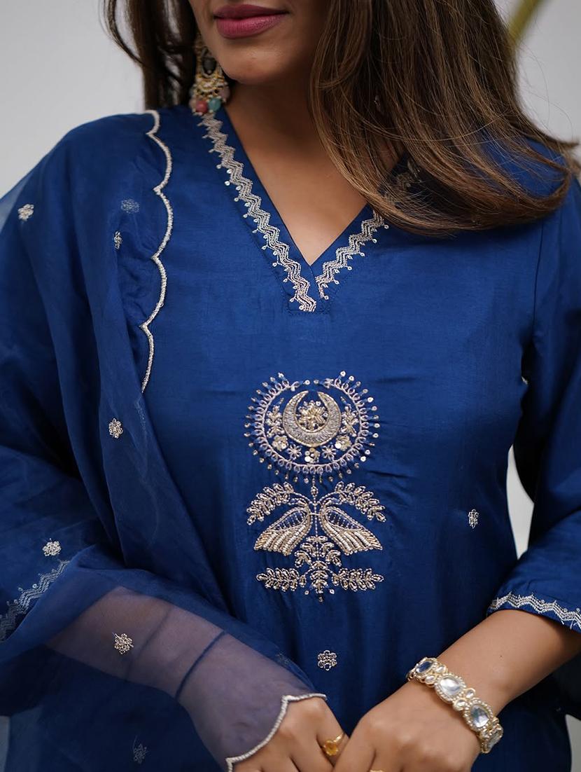 women three quarter sleeve kurta pant with dupatta set - 21954151 - Standard Image - 4