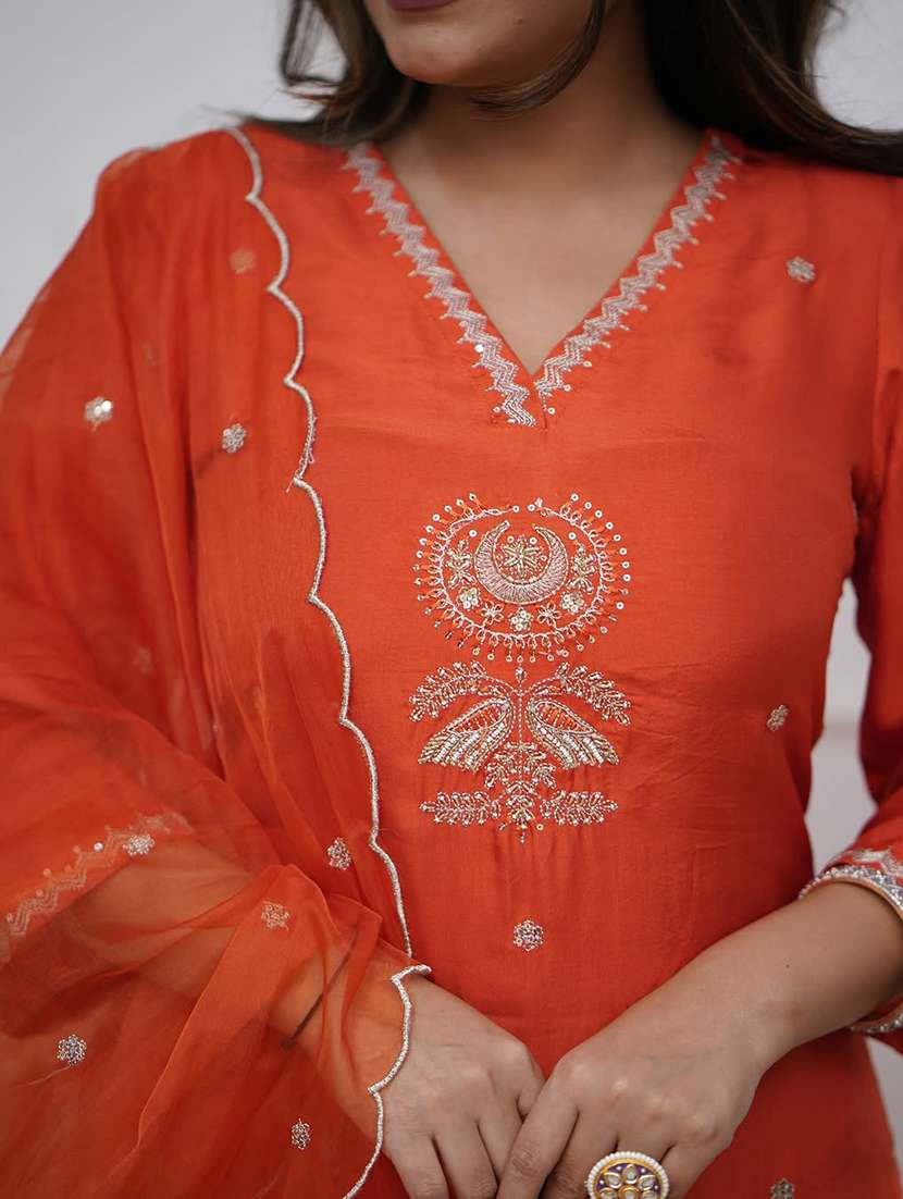 women three quarter sleeve kurta pant with dupatta set - 21954153 - Standard Image - 4