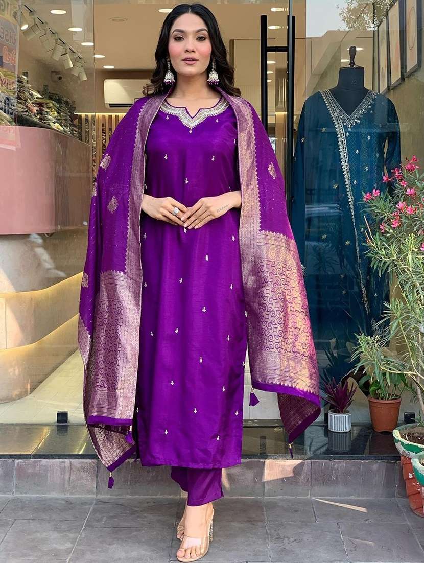 women three quarter sleeve kurta pant with dupatta set - 21954168 - Standard Image - 1