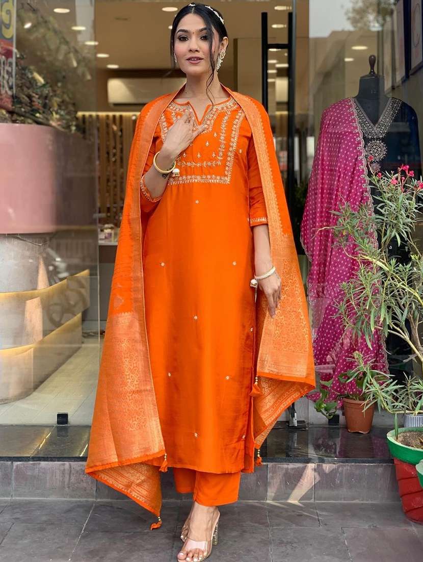 women three quarter sleeve kurta pant with dupatta set - 21954172 - Standard Image - 1