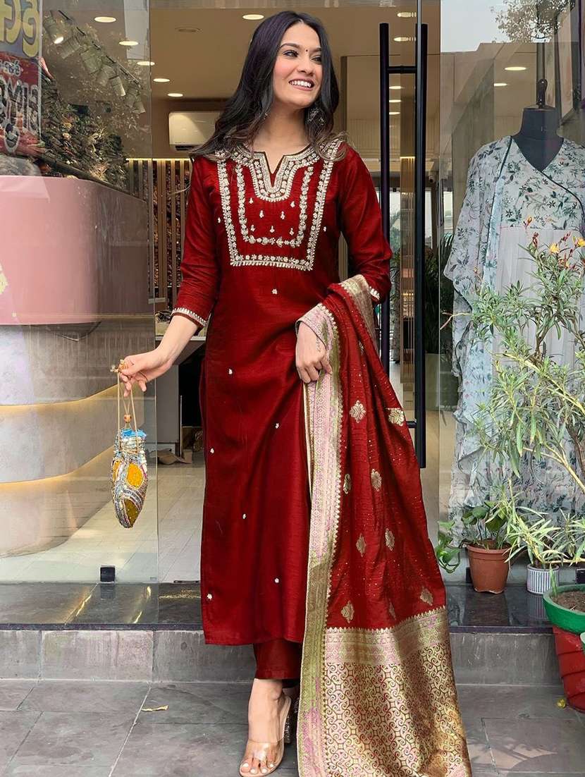 women three quarter sleeve kurta pant with dupatta set - 21954173 - Standard Image - 1