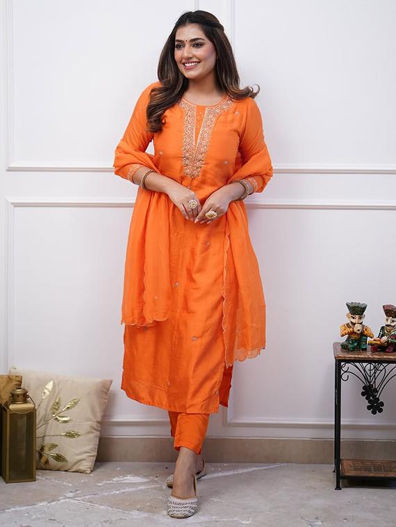 women three quarter sleeve kurta pant with dupatta set - 21954180 - Standard Image - 1
